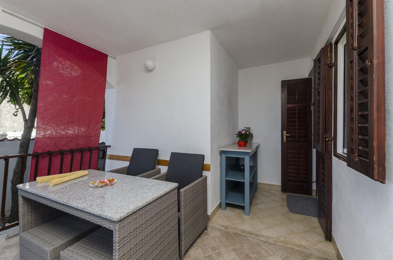 Apartments Denis Supetar Exterior foto